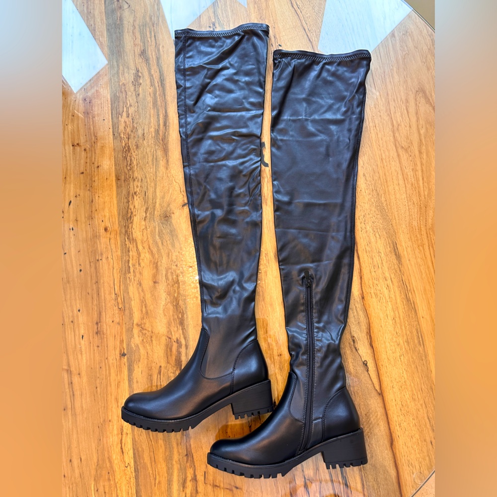 Azalea Wang Thigh High PVC Lug Boot - Size 9 - NIB